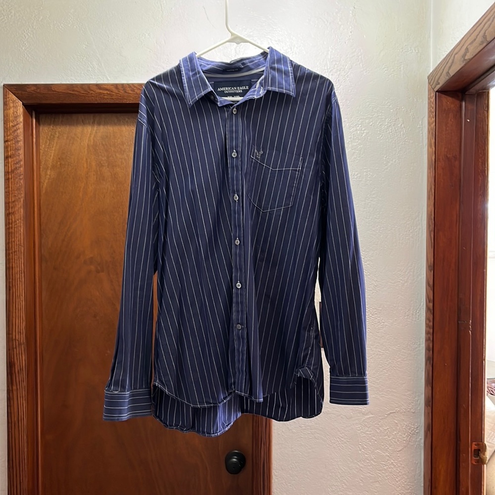 American Eagle Long Sleeve Button Down